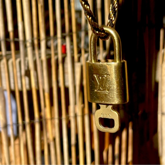 Louis Vuitton Lock Key necklace Number 346 Trifari rope chain vintage lv gold - Picture 13 of 15